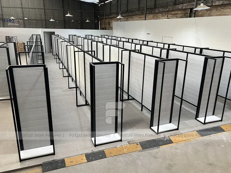 Black Framed Slatwall Hallway Display System for Wig Store