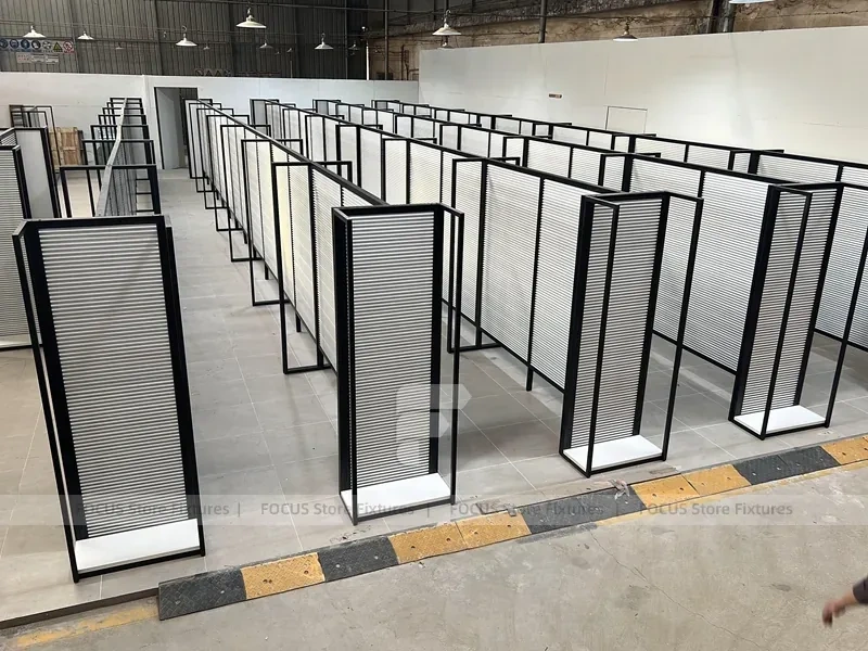Black Framed Slatwall Hallway Display System for Wig Store