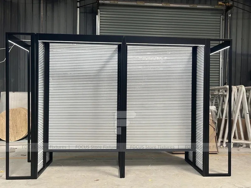 Black Framed Slatwall Portal Merchandising Bay for Wig Store