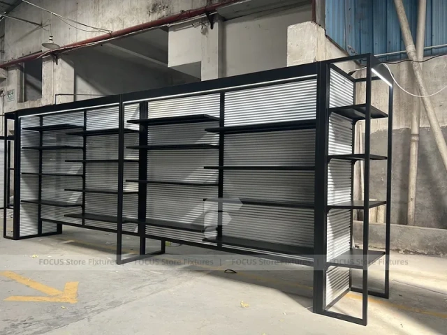 Black Framed Slatwall Portal Merchandising Bay for Wig Store