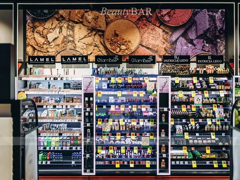 Black Beauty Bar Wall Shelving with Illuminated Center Bays for Wig Shop