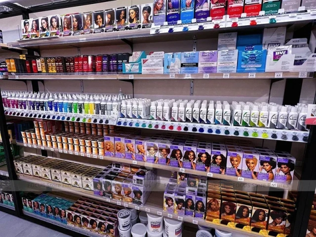 Black Framed Packaged Hair Extension Wall Run for Beauty Store