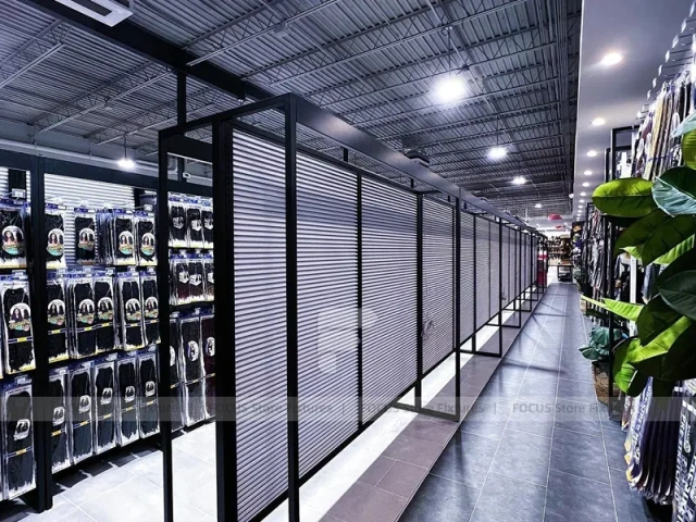 Black Framed Slatwall Corridor for Packaged Hair Display for Wig Store