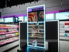 Premium Beauty Supply Floor with Black Framed Glass Gondolas for Wig Shop