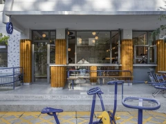 Cream Wood Coffee Bar Seating Layout