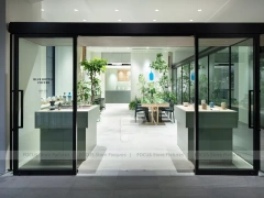 Minimal White Tea Lounge Seating Layout