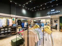 Brooksfield Folded Apparel Table Display