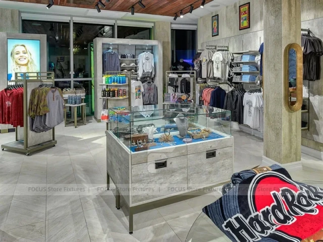 Concrete Entrance Apparel Store Glass Showcase Layout