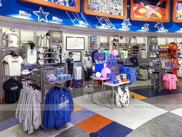 Curved Sportswear Island Display with Mannequin Platform