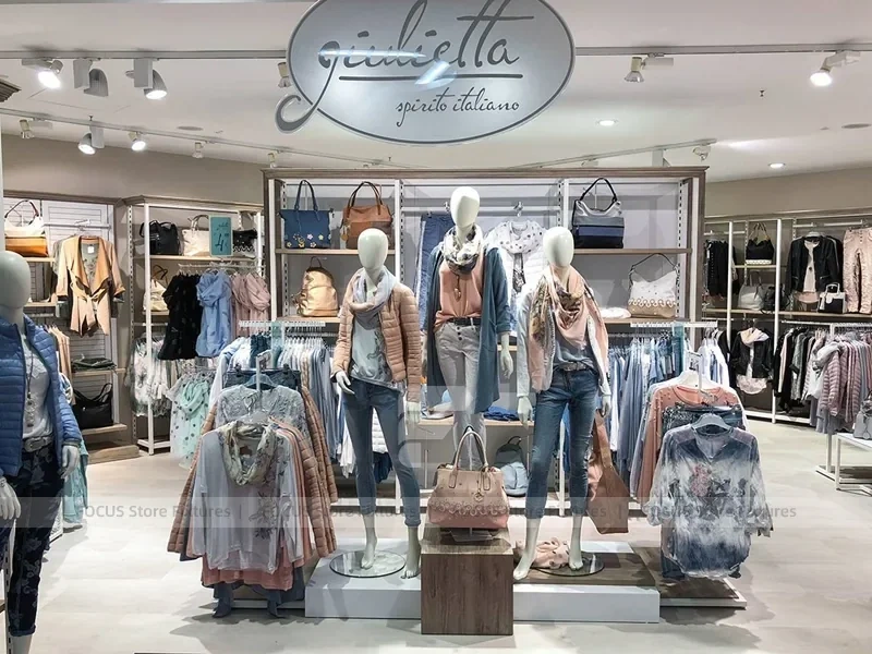 Guietta Casual Fashion Mannequin Display