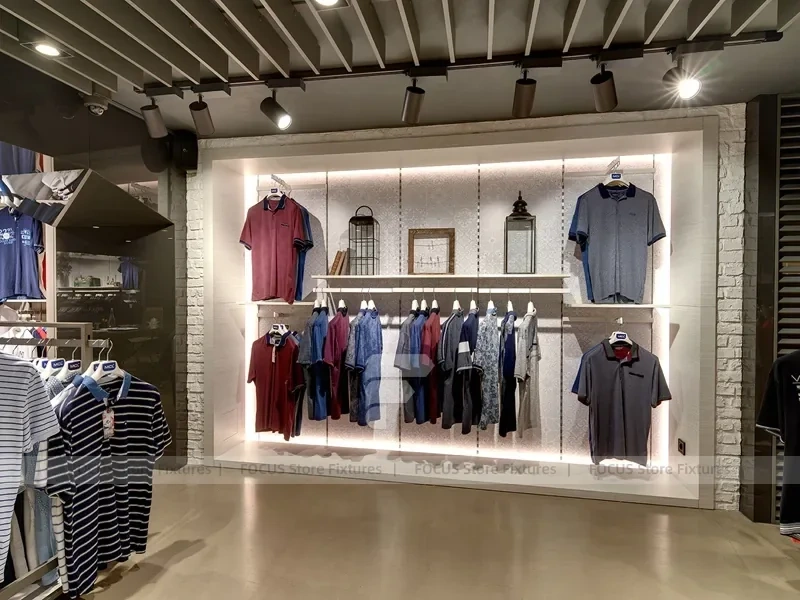 Guietta Casual Fashion Mannequin Display