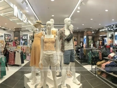 Index Fashion Department Store Mannequin Platform Display