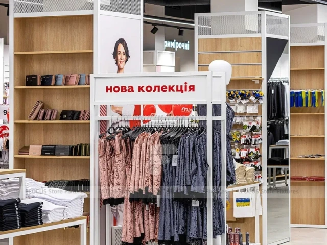 Large White Kids Fashion Store Interior Display