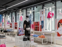 Large White Kids Fashion Store Interior Display