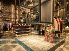Luxury Gold Frame Fashion Boutique Display