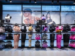 Nike Service Sportswear Mannequin Display