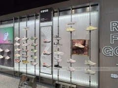 Running Track Sports Store Counter Display