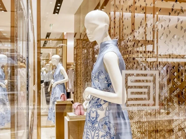 Shayne Chen Mall Storefront Display