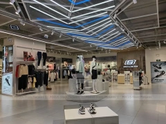 Skechers Mannequin Platform Store Display