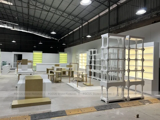 White Gold Apparel Store Fixture Set