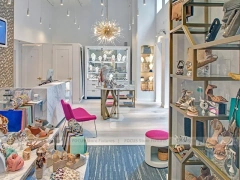 White Marble Fashion Cash Wrap and Glass Showcase