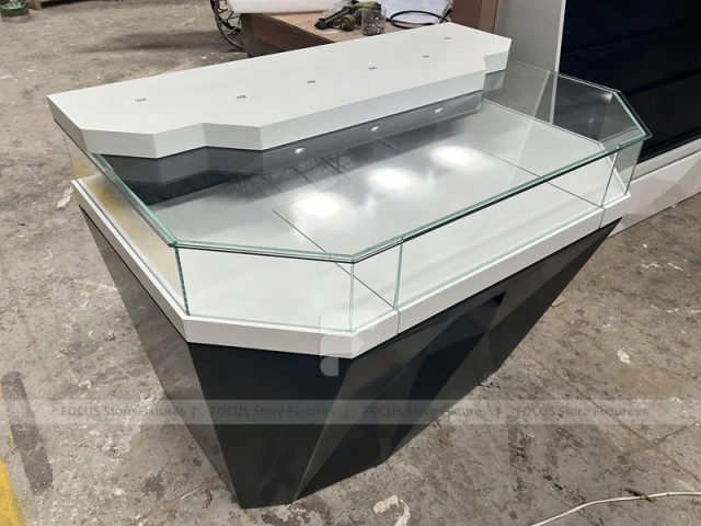 Black White Curved Mobile Phone Store Counter