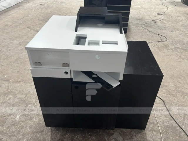 Black White Curved Mobile Phone Store Counter