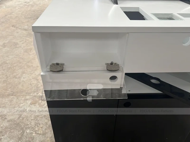 Black White Curved Mobile Phone Store Counter