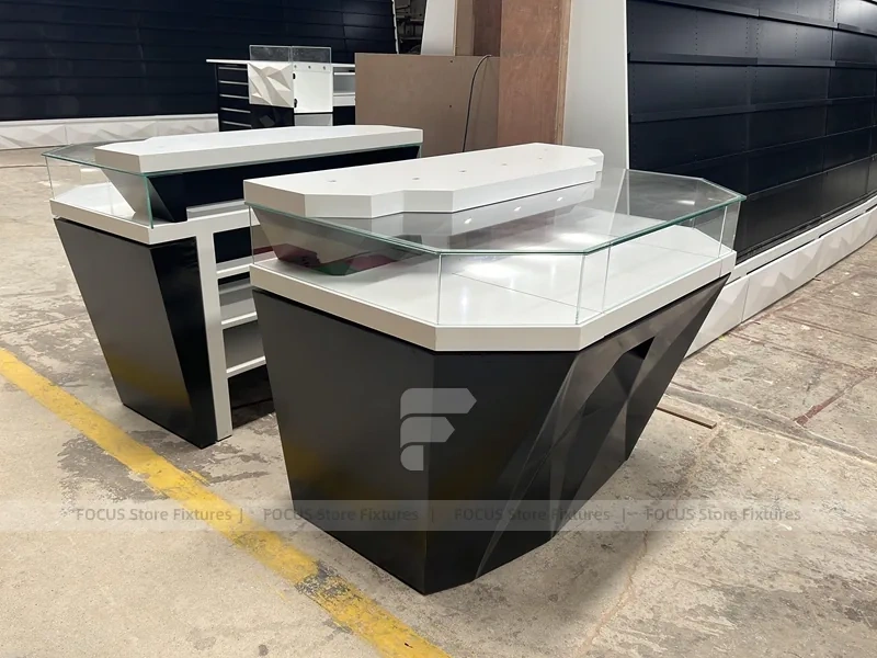 Black White Curved Mobile Phone Store Counter