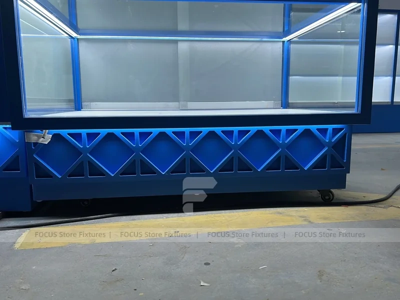 Blue Trim Mobile Phone Kiosk Counter