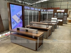 Brown Smart Mobile Phone Store Fixture