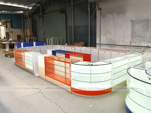 Curved Blue White Phone Glass Showcase Counter