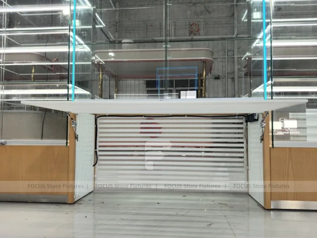 Gold Glass Mobile Phone Display Showcase