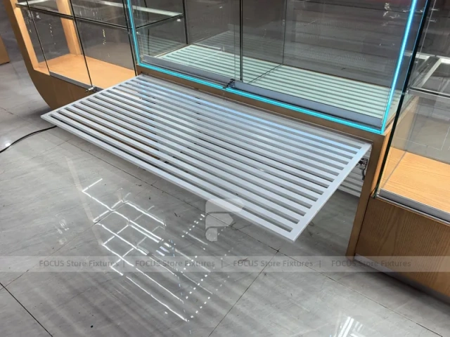 Gold Glass Mobile Phone Display Showcase