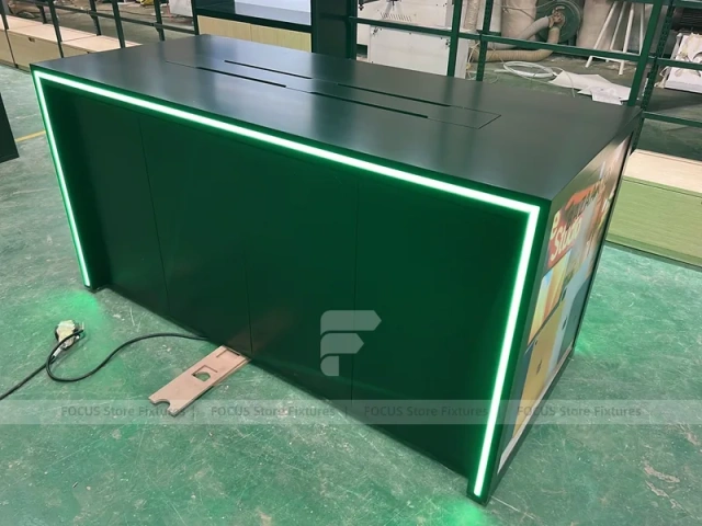 Green Black Bazaar Phone Repair Kiosk
