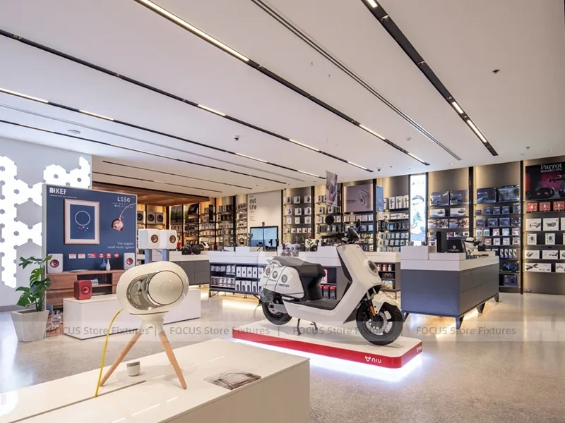 Modern White Mobile Phone Experience Store