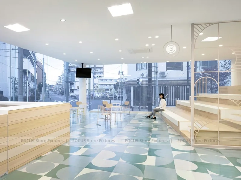 Pastel Curved Mobile Phone Store Interior