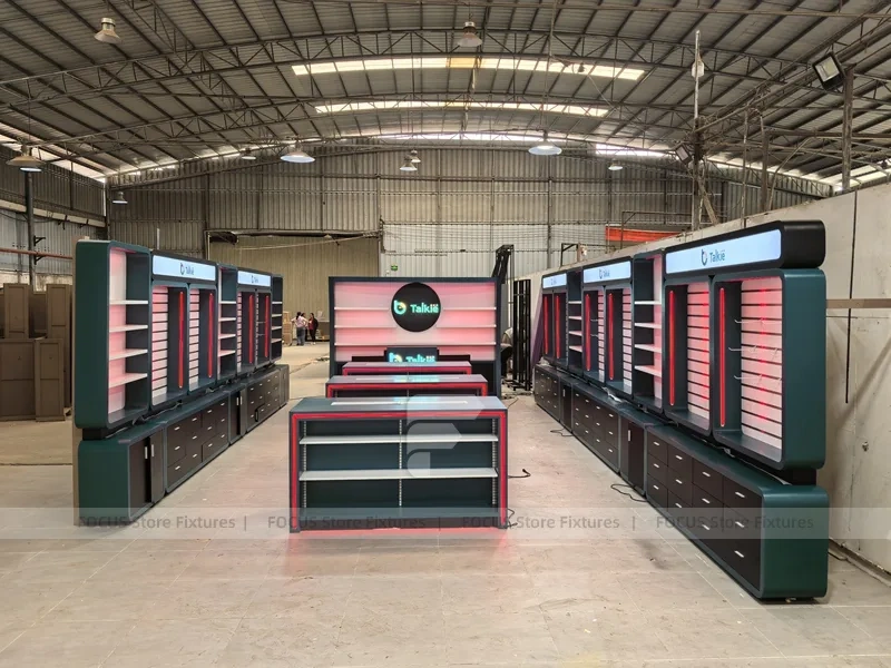 Red Green Mobile Accessories Store Layout