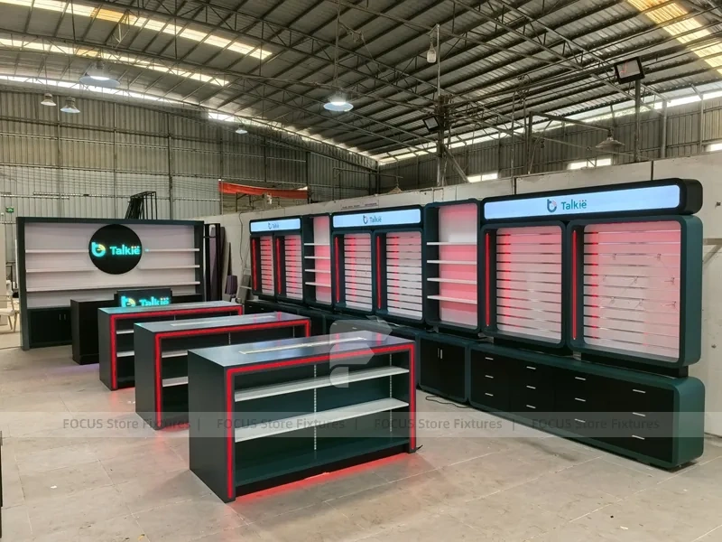 Red Green Mobile Accessories Store Layout