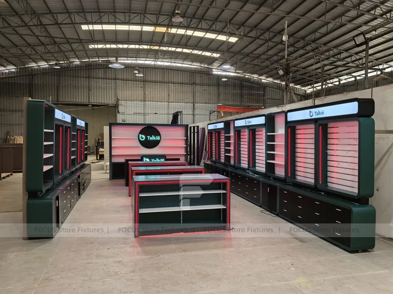 Red Green Mobile Accessories Store Layout