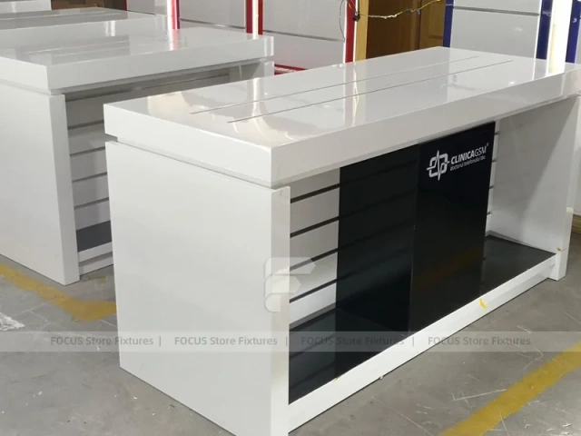 Red White Assistant Phone Counter Wall System
