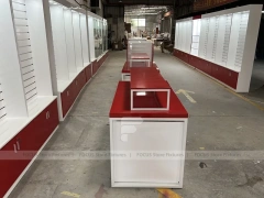 Red White Mobile Phone Store Interior Fixture