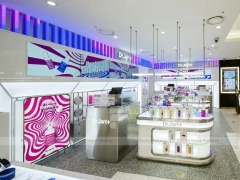 Revitalift Skincare Consultation Display Wall