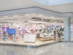 Riley Rose White Pink Cosmetics Storefront