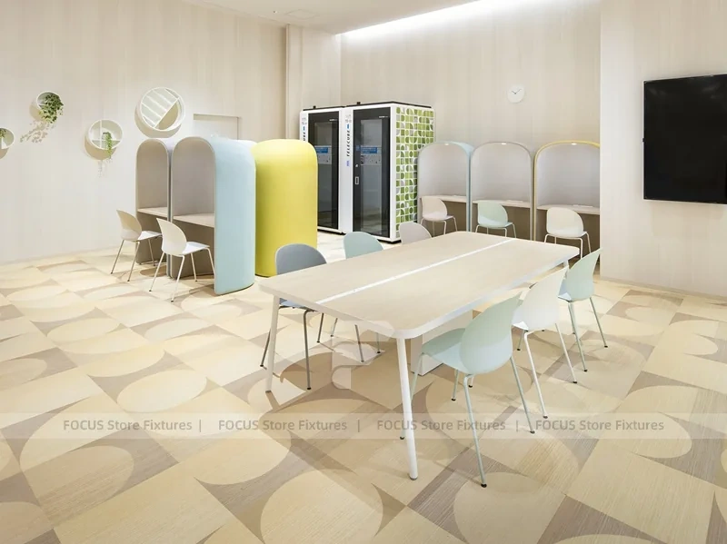Soft Yellow White Mobile Phone Consultation Area