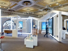 Warm Premium Mobile Electronics Lounge Display