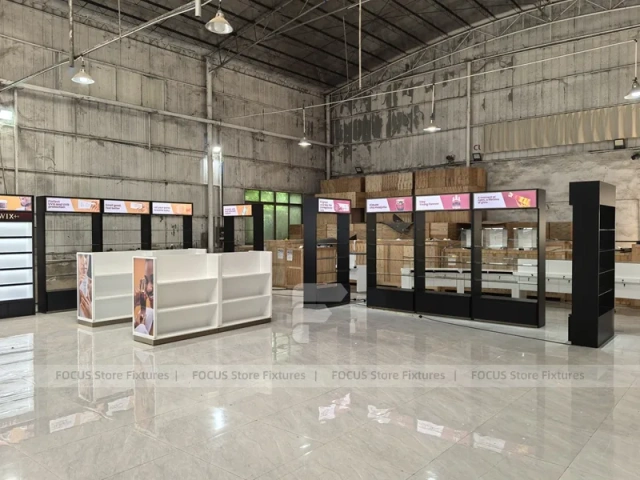 White Black Cosmetics Fixture Showroom Set