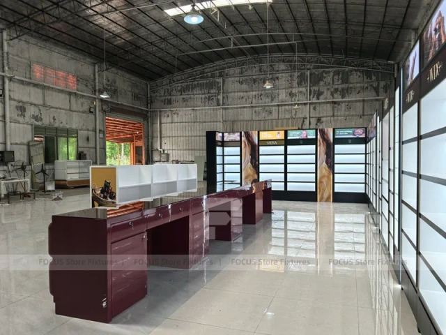 White Black Cosmetics Fixture Showroom Set