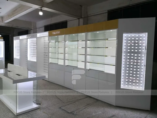 White Compact Mobile Phone Store Interior Display