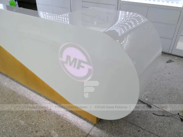 White Compact Mobile Phone Store Interior Display
